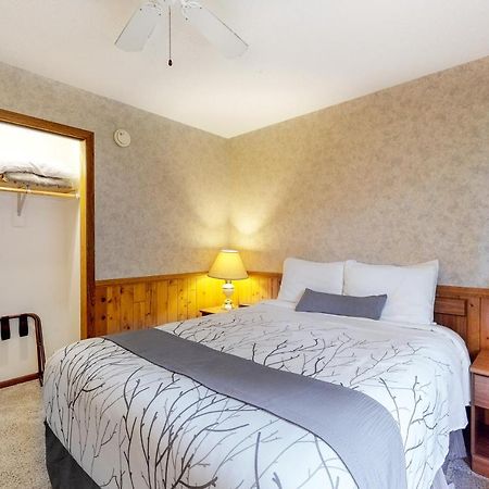Chanticleer Inn: Villa 8 อีเกิลริเวอร์ ภายนอก รูปภาพ