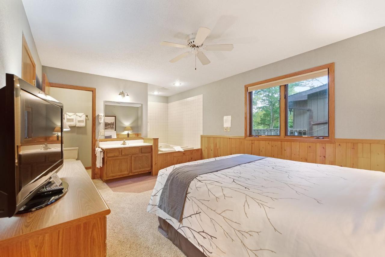 Chanticleer Inn: Villa 8 อีเกิลริเวอร์ ภายนอก รูปภาพ