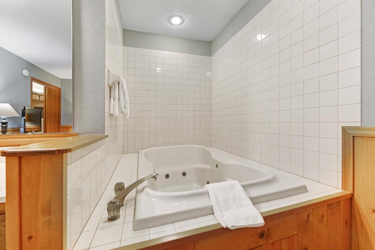Chanticleer Inn: Villa 8 อีเกิลริเวอร์ ภายนอก รูปภาพ