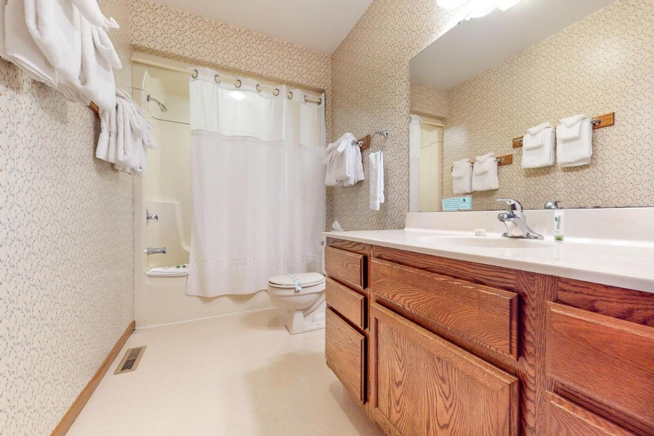 Chanticleer Inn: Villa 8 อีเกิลริเวอร์ ภายนอก รูปภาพ